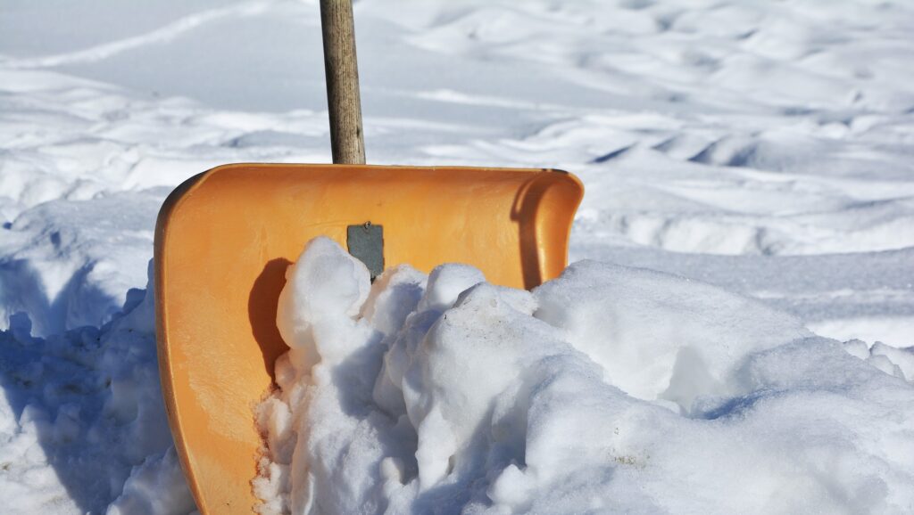 Foto Schneeschaufel